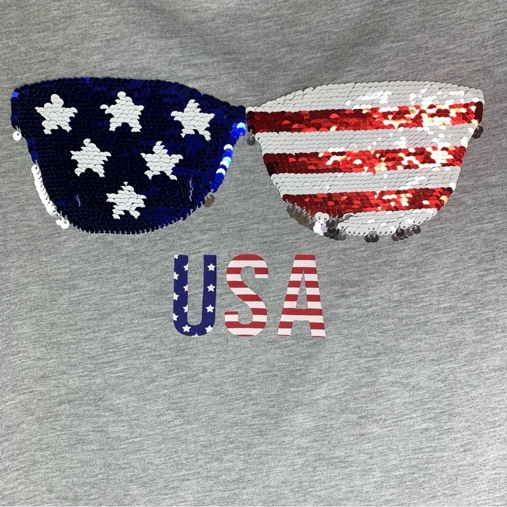 Liberty Gray Short Sleeve T-Shirt Red White & Blue Sequin Sunglasses Size Small